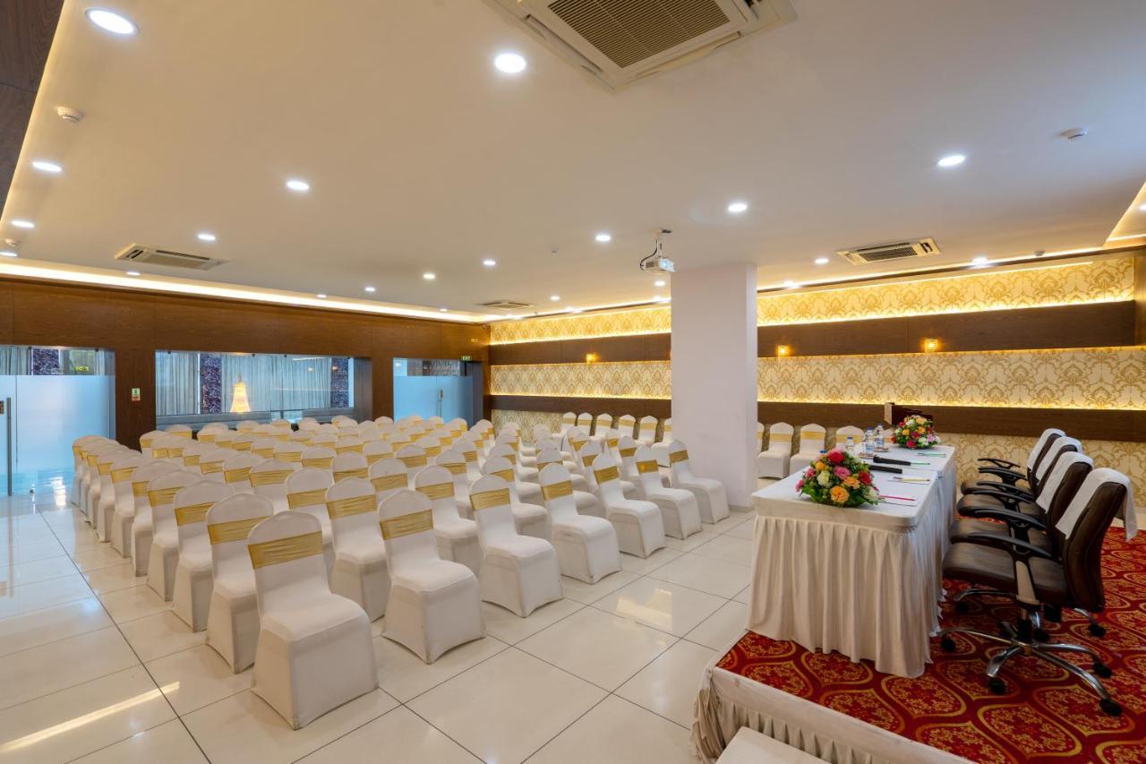 Jalashray Resort Nadiād Екстериор снимка