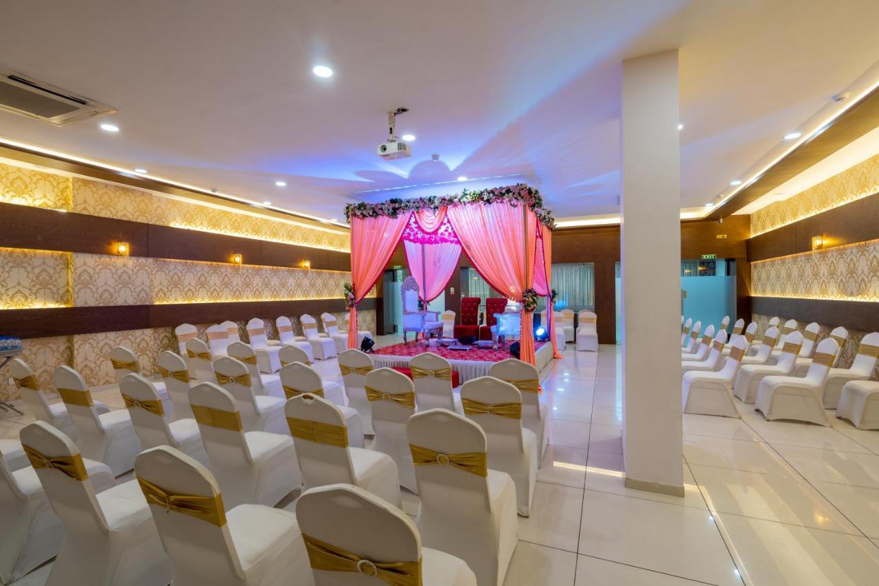 Jalashray Resort Nadiād Екстериор снимка