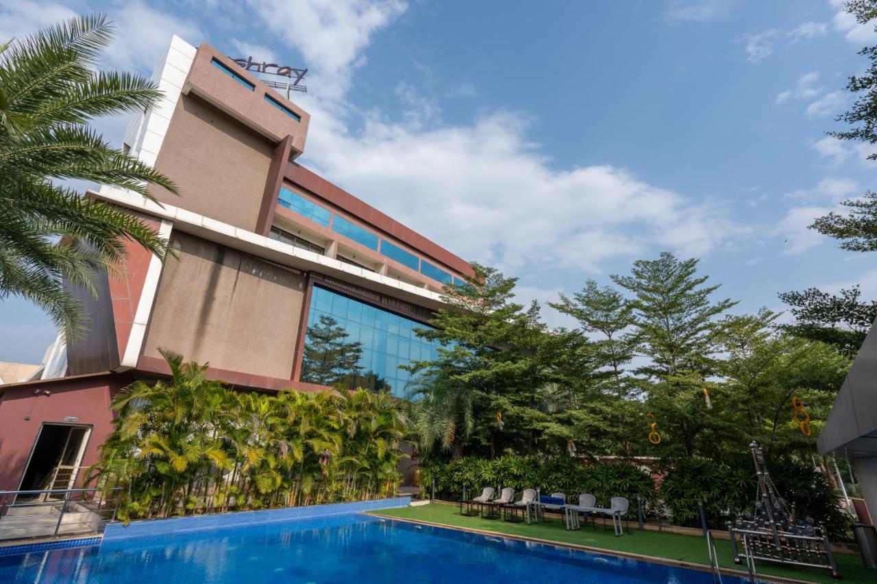 Jalashray Resort Nadiād Екстериор снимка