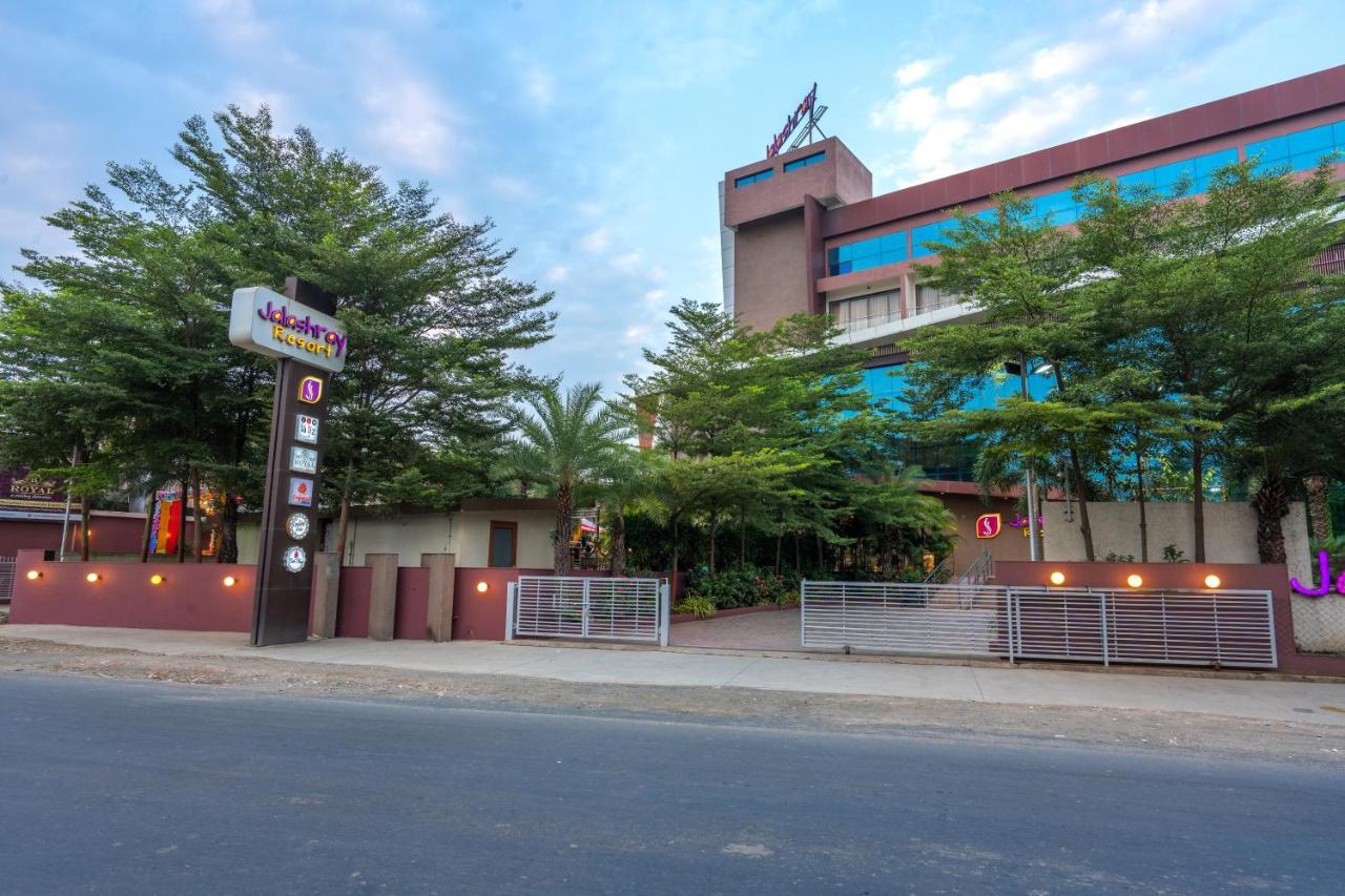 Jalashray Resort Nadiād Екстериор снимка