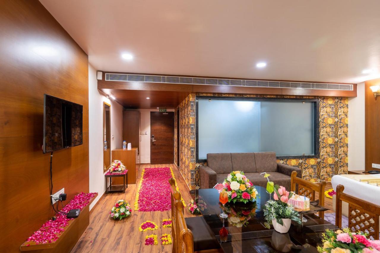Jalashray Resort Nadiād Екстериор снимка