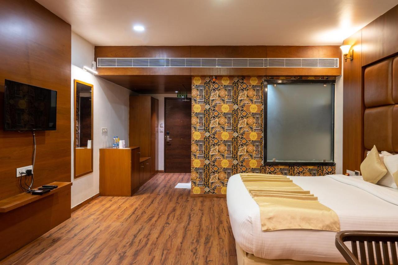 Jalashray Resort Nadiād Екстериор снимка