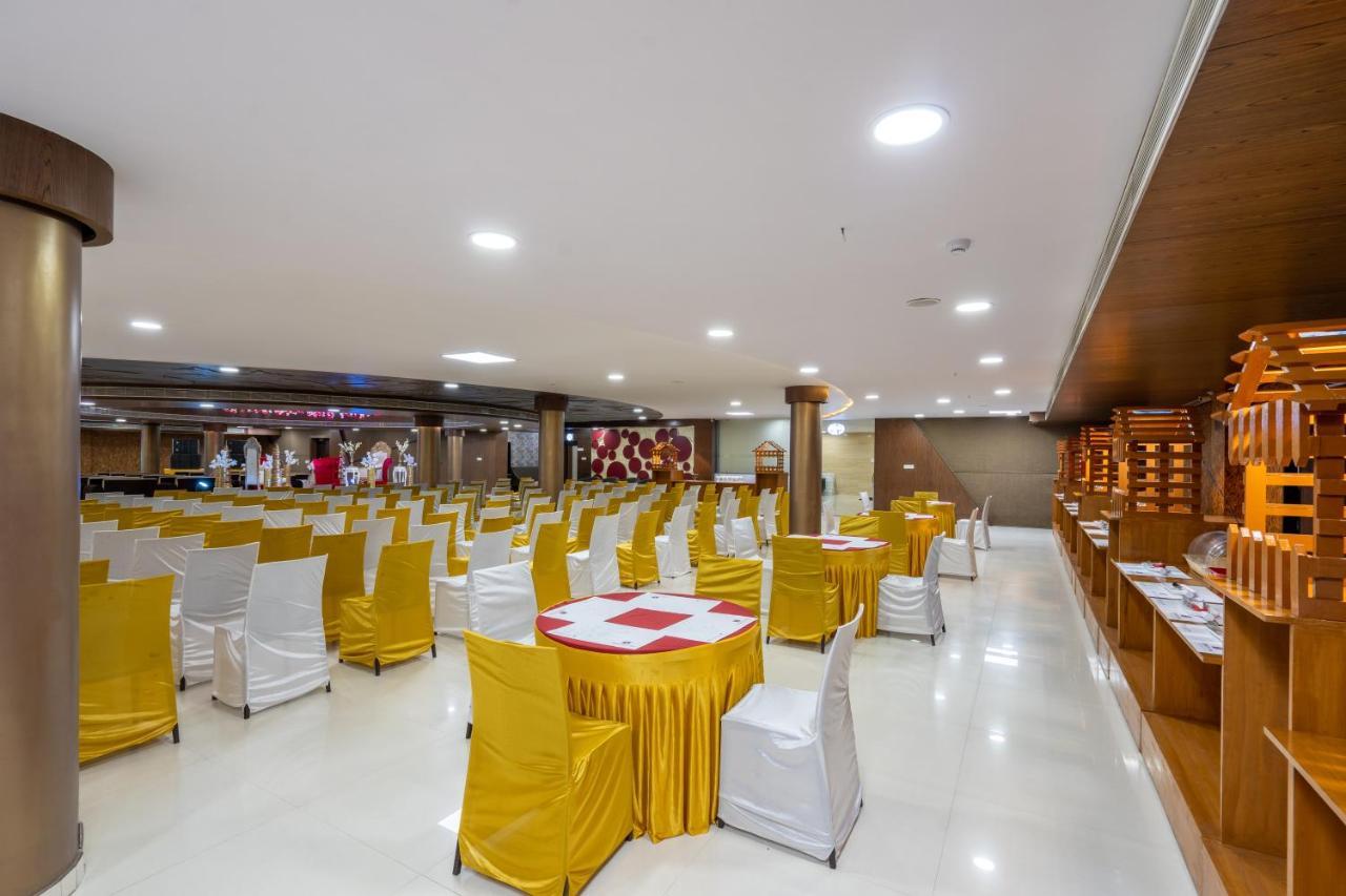 Jalashray Resort Nadiād Екстериор снимка