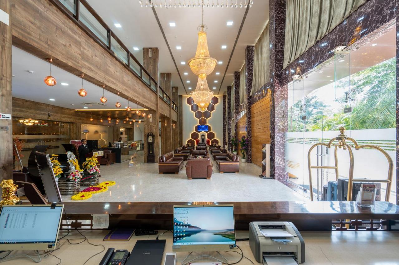 Jalashray Resort Nadiād Екстериор снимка