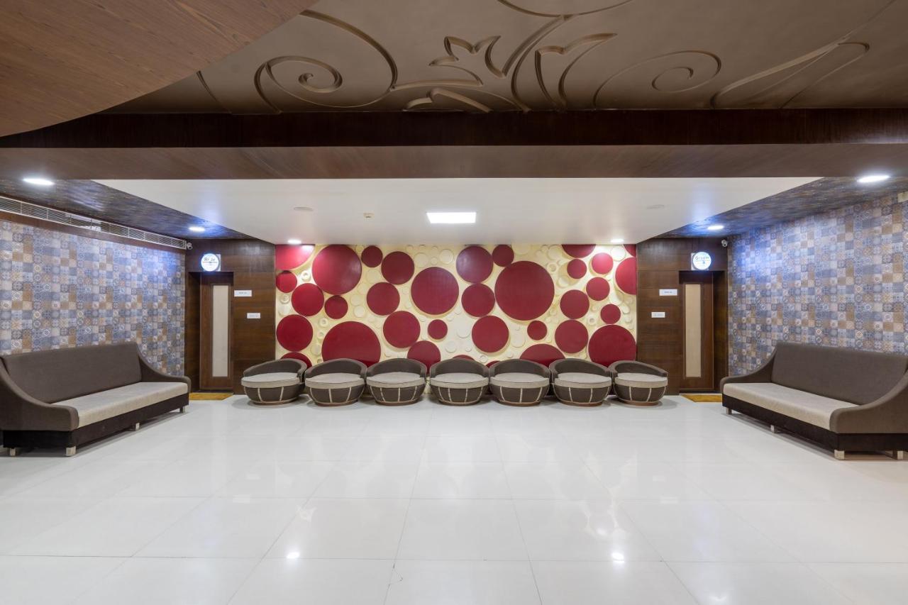 Jalashray Resort Nadiād Екстериор снимка