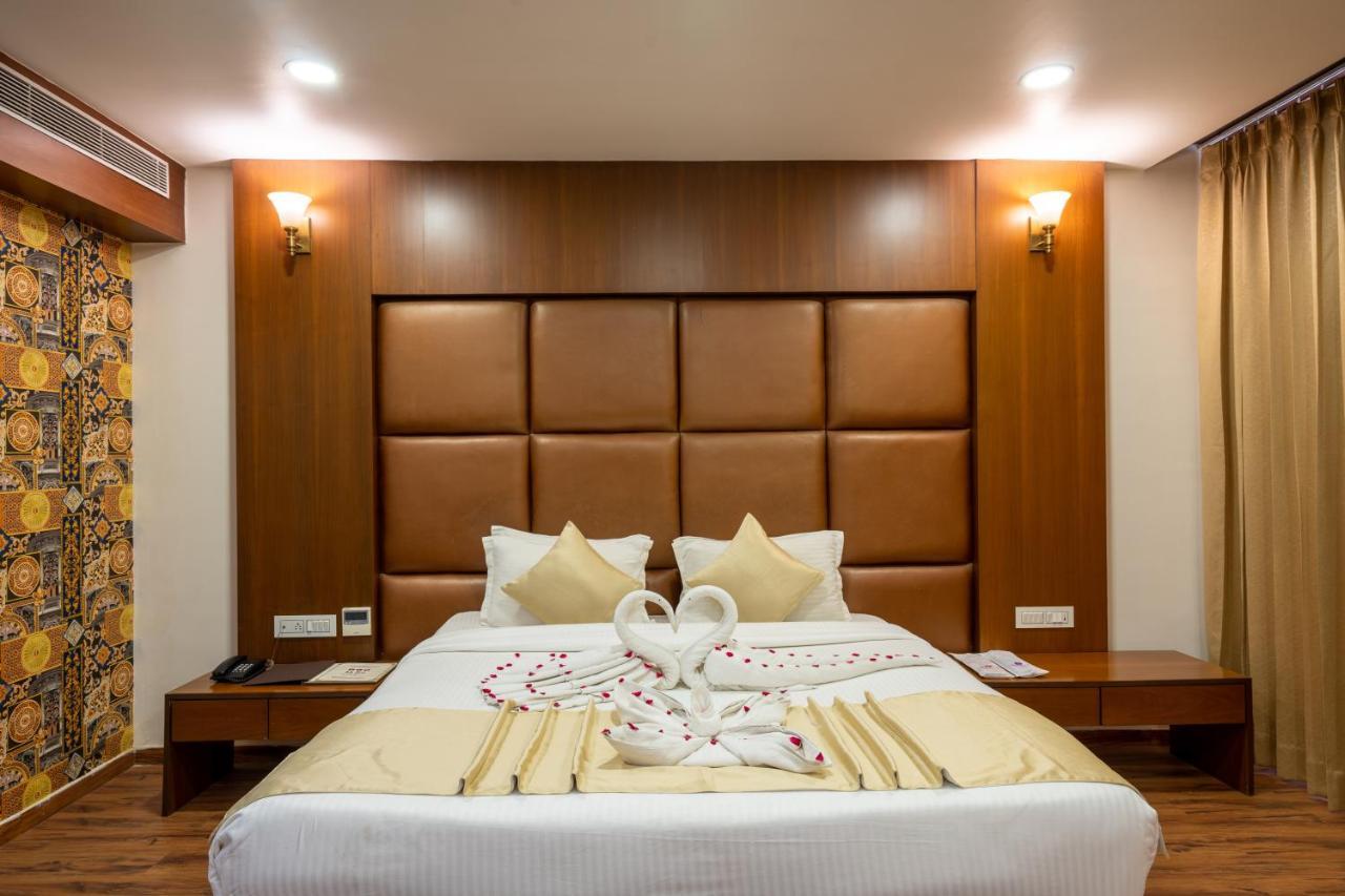 Jalashray Resort Nadiād Екстериор снимка