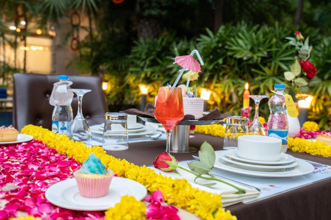 Jalashray Resort Nadiād Екстериор снимка
