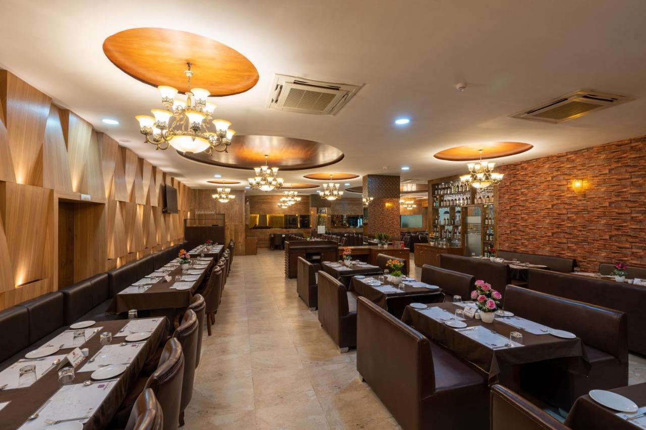 Jalashray Resort Nadiād Екстериор снимка