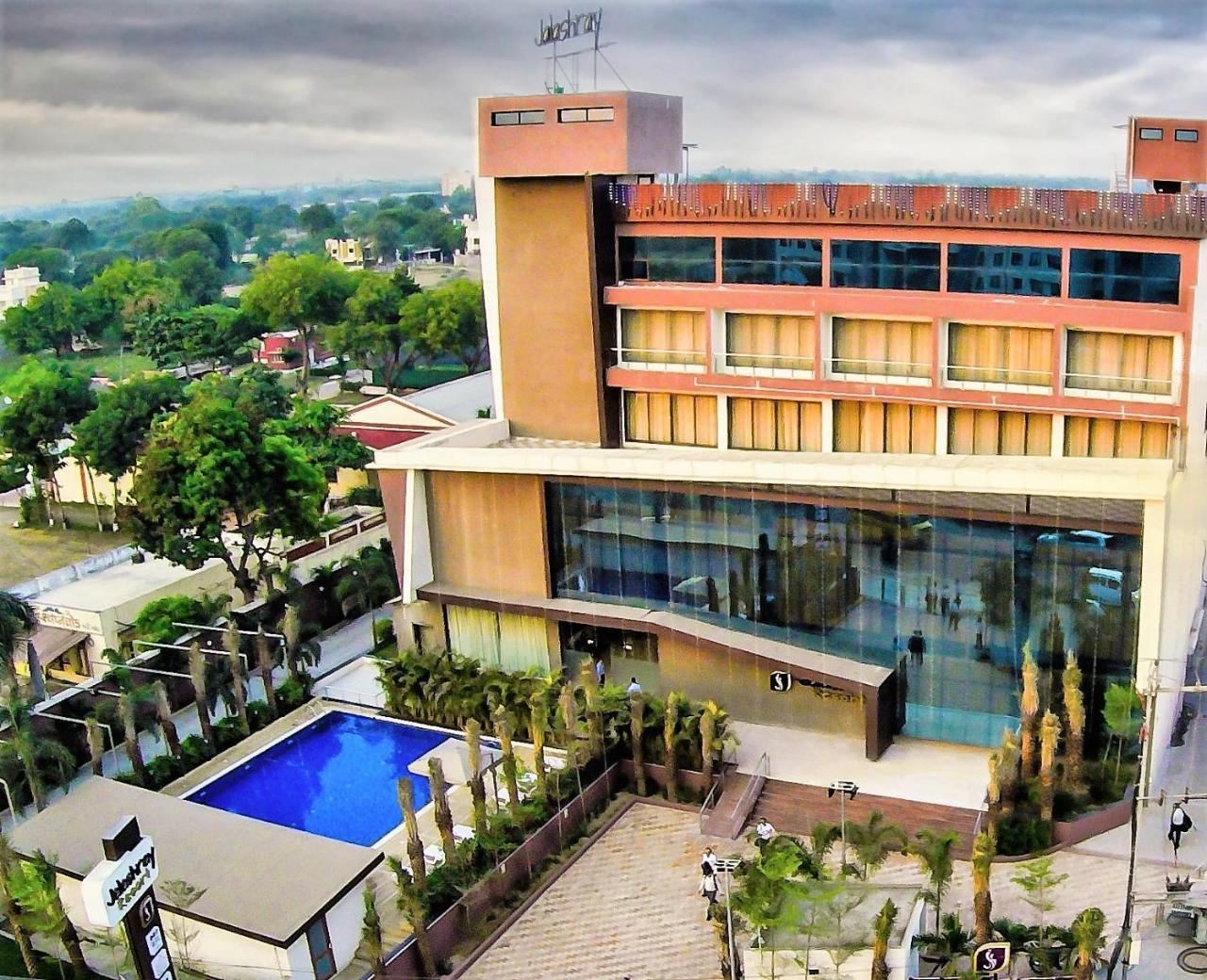 Jalashray Resort Nadiād Екстериор снимка