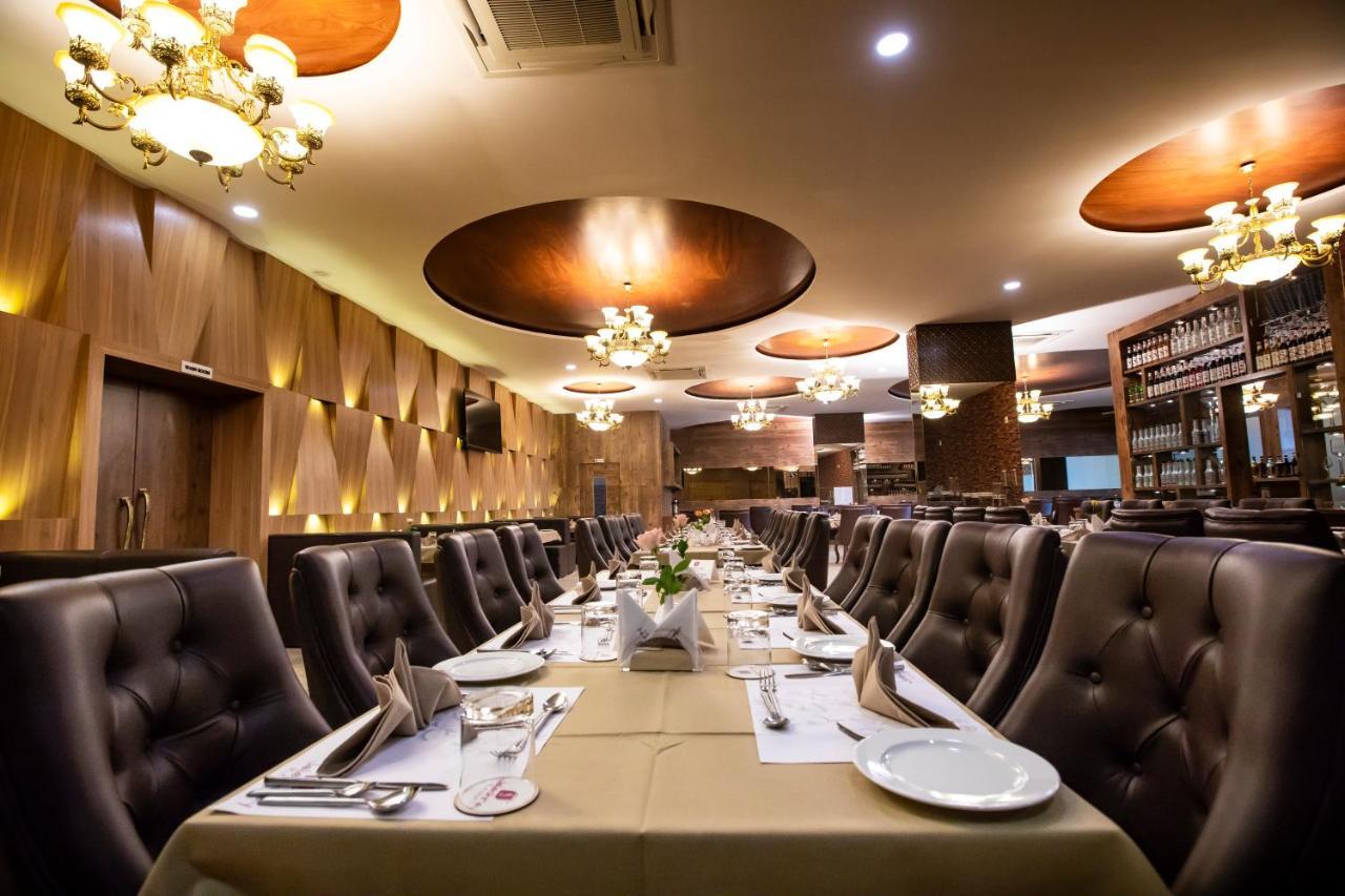 Jalashray Resort Nadiād Екстериор снимка