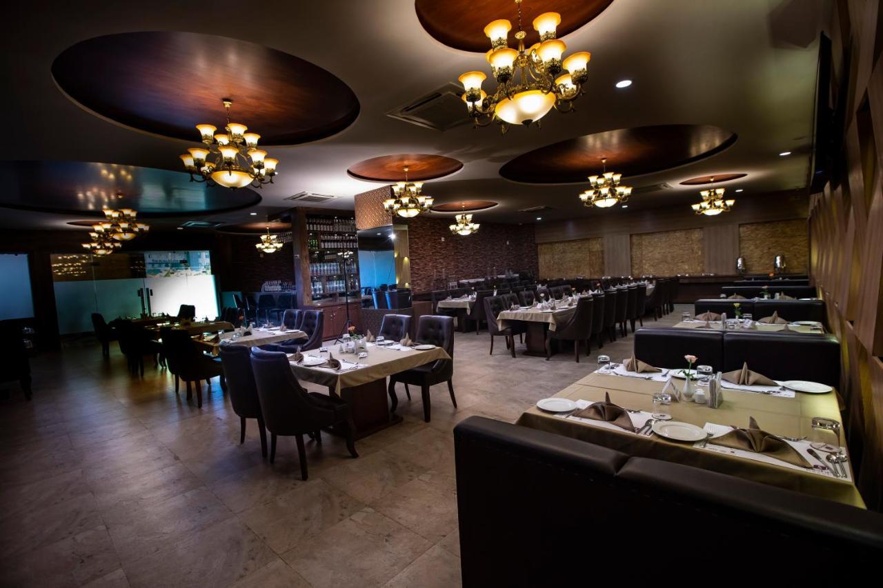Jalashray Resort Nadiād Екстериор снимка