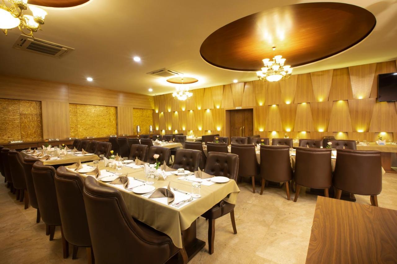 Jalashray Resort Nadiād Екстериор снимка